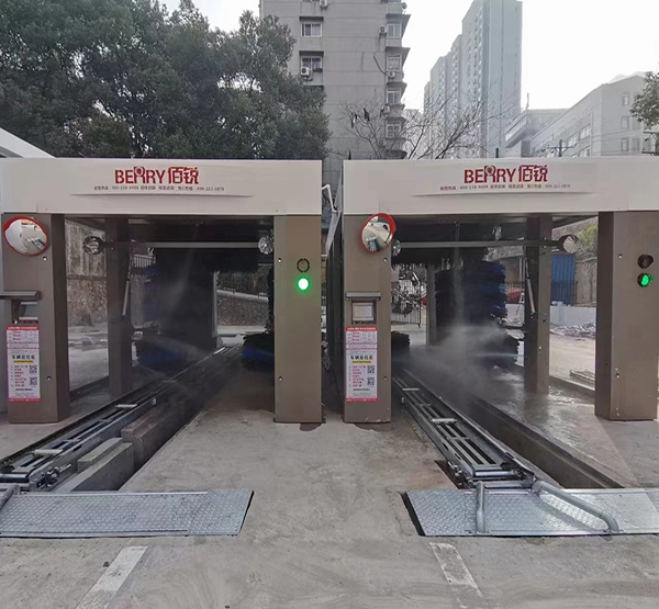 恭贺：湖北省武汉市《东部石油（第11台）南昌站》安装全自动隧道九刷洗车机